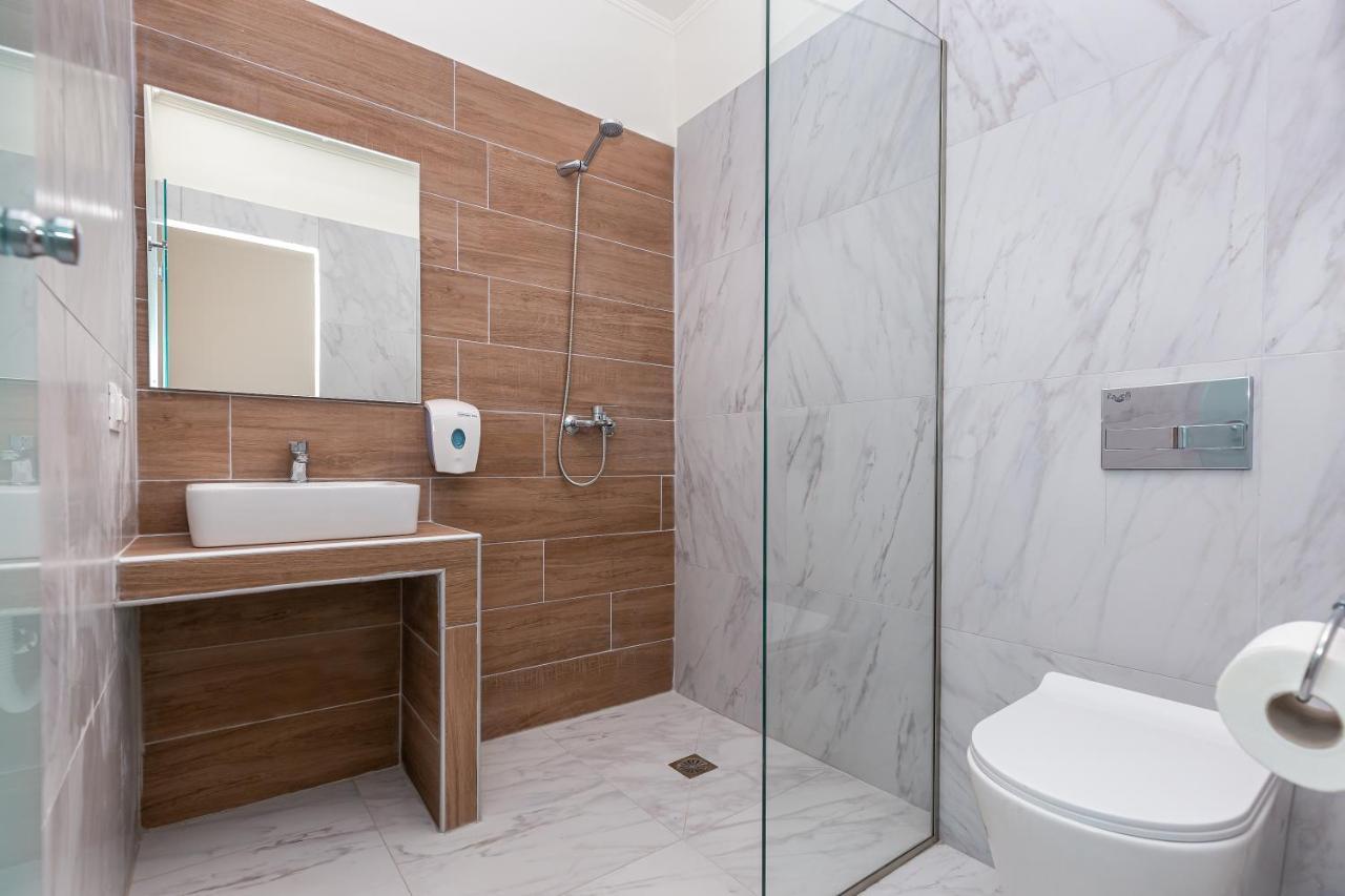Отель Aqua Luxury By Estia Рода