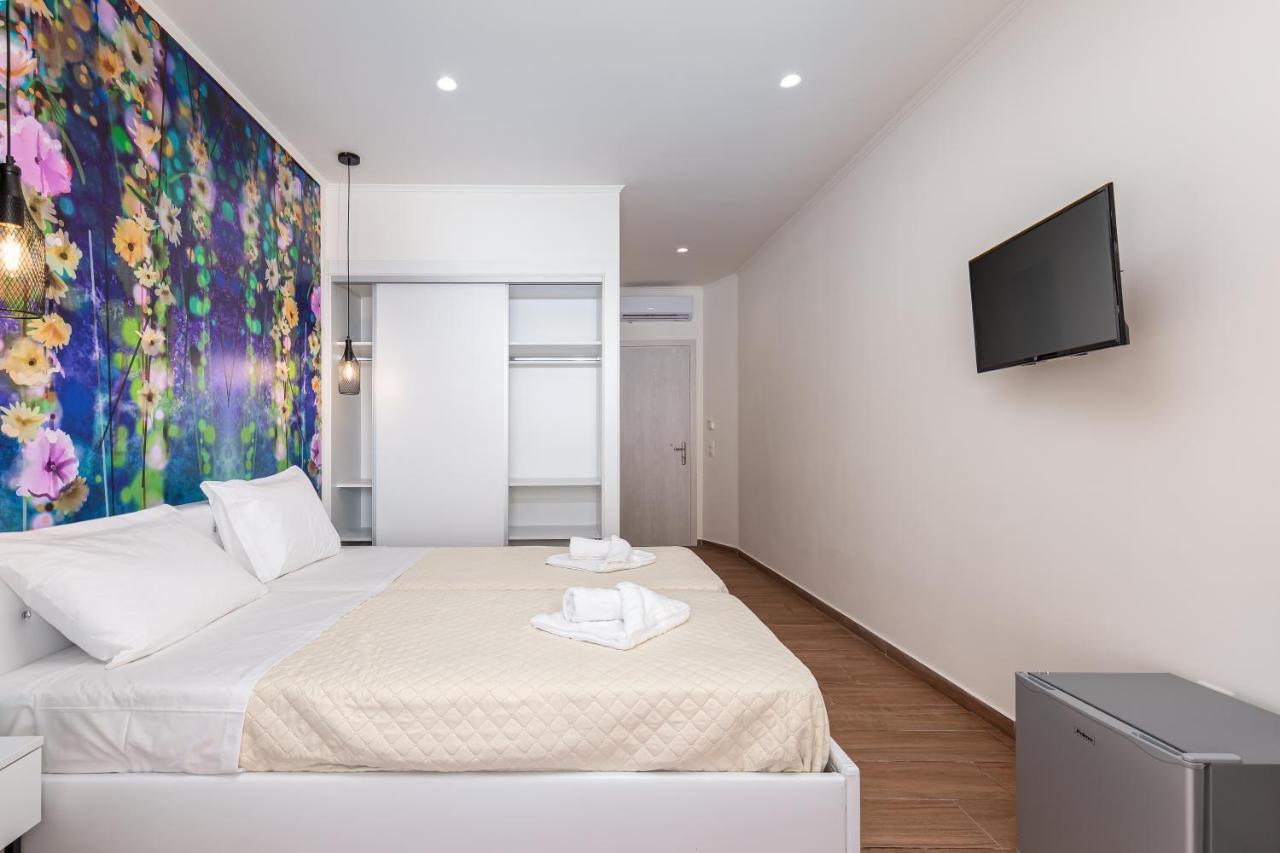 Отель Aqua Luxury By Estia 4*